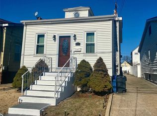 225 E New York Ave, Valley Stream, NY 11580