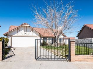 1745 Simsburry St, Palmdale, CA 93550