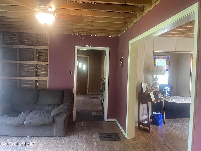 4th image of 49 N Center Street