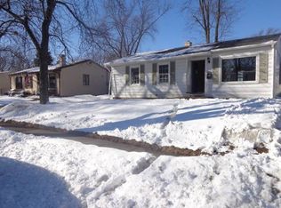 144 Bernard Dr, Buffalo Grove, IL 60089