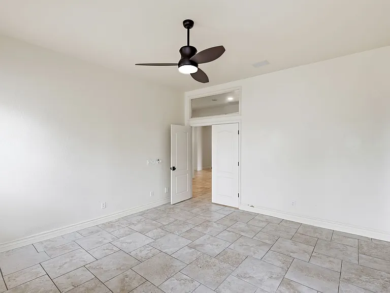 622 E Vinedo Ln — Photo 9