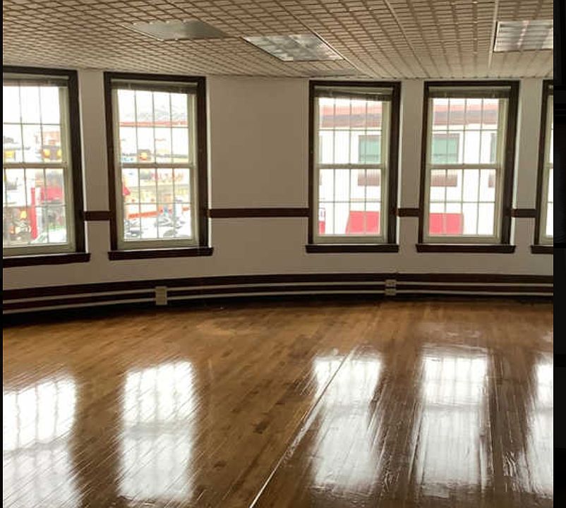 2nd image of 431-439 Broadway #B