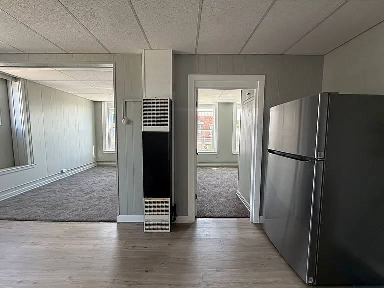 113 E Milwaukee St — Photo 27