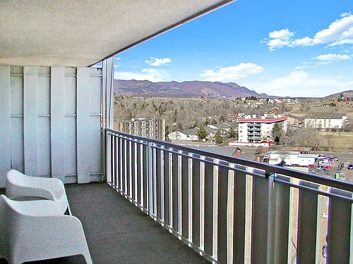 900 Saturn Dr Photo 1