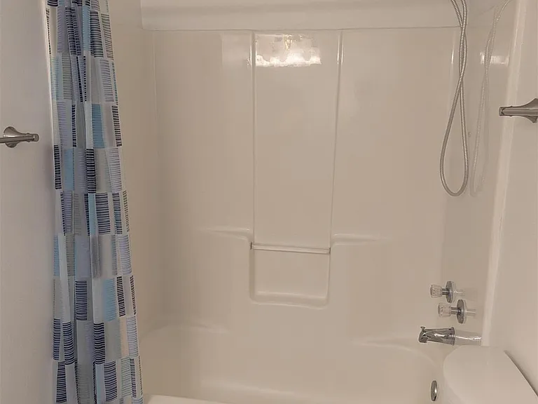 4009 Shorewood Dr — Photo 26