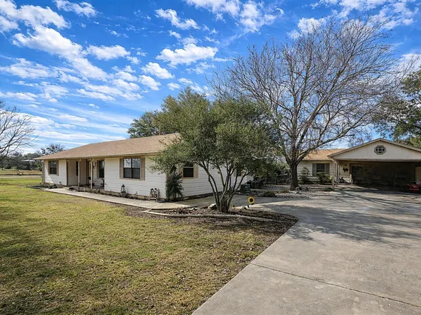 107 Quail Lake Dr W, Whitney, TX 76692
