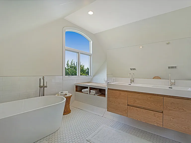 121 Sunset Beach Rd — Photo 13