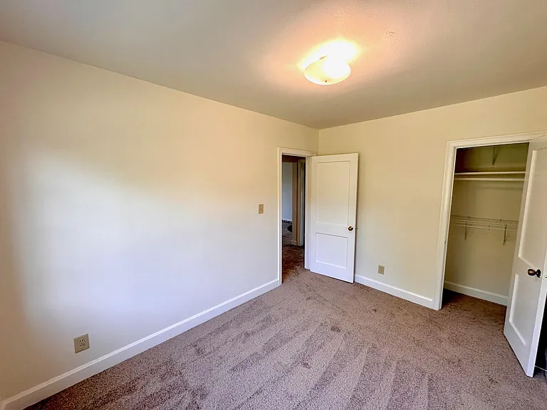 324 Elmhurst Rd — Photo 13