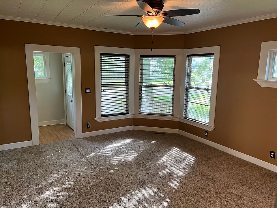 304 E Navaho Ave, Shabbona, IL 60550 Zillow