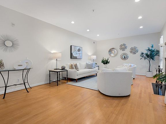 3rd image of 880 Meridian Bay Ln Unit 109