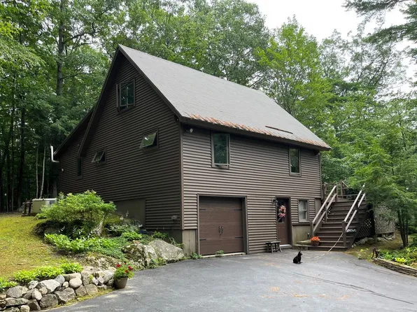 75 Deep Cove Road, Raymond, ME 04071