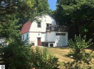 613 S Bayshore Dr, Elk Rapids, MI 49629