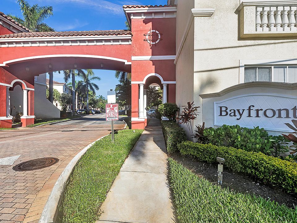 1st image of 323 Bayfront Dr