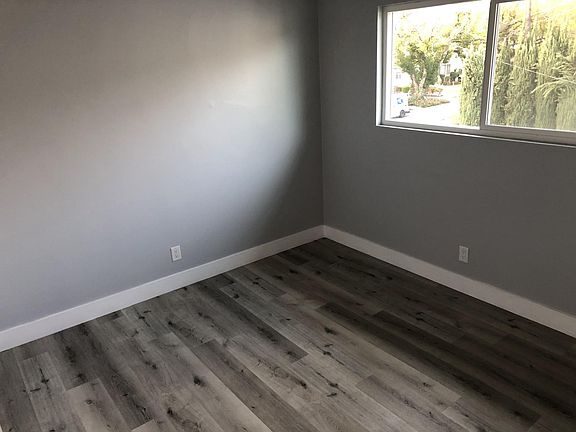 3rd image of 110 N Bonnie Ave APT 2