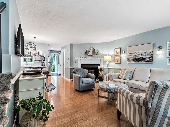 3rd image of 441 Buck Island Road APT F2