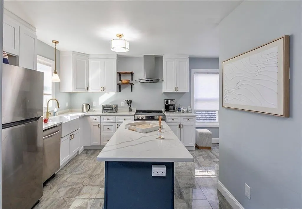 3 bed, 2.5 bath, 1188 sqft, $4,000 — Photo 2
