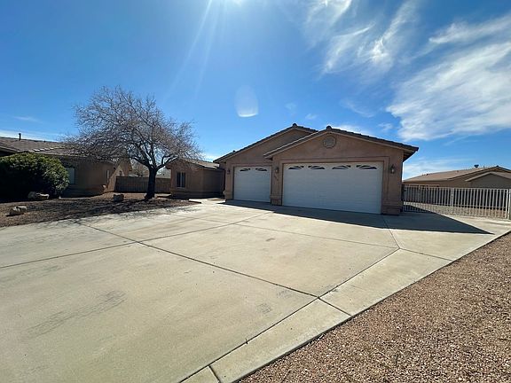 2nd image of 3940 E Snavely Cir