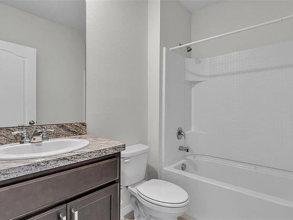 5th image of 979 Sun Burst Rd