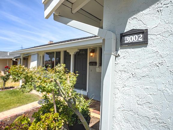 3rd image of 3002 Plumstead Way