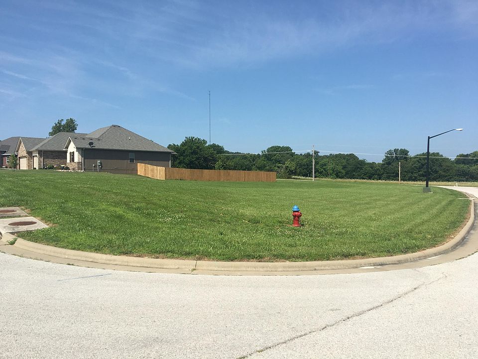 2nd image of 459 S Overbrook Dr