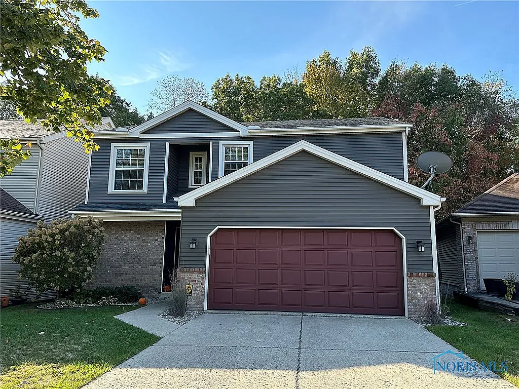 3 bed, 2394 sqft, $2,995 — Photo 1