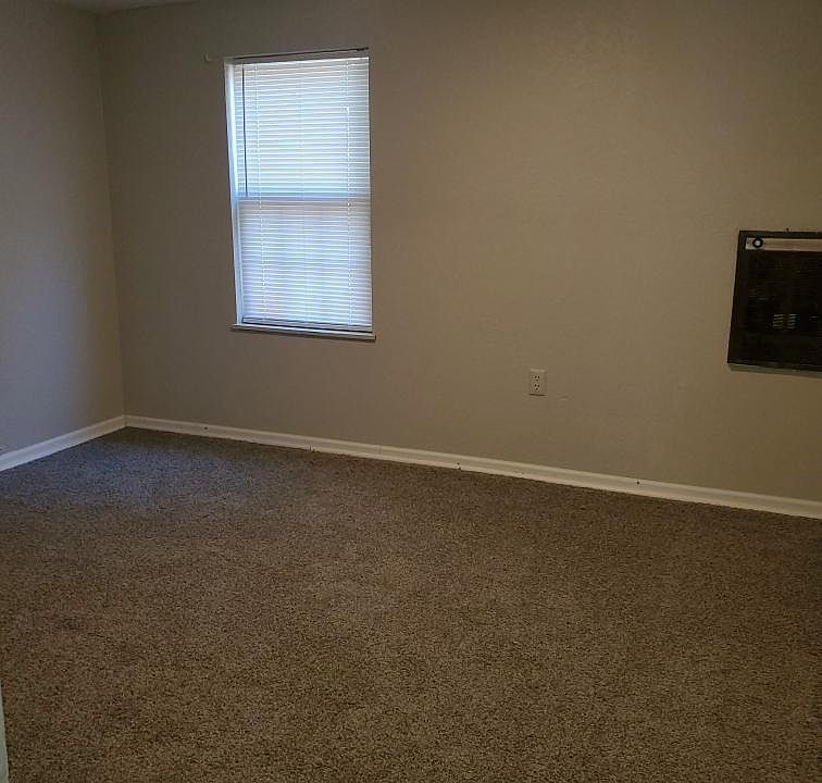 325 Strickland St 325, Hinesville, GA 31313 Zillow