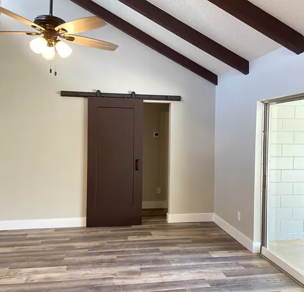 215 Cambridge Dr — Photo 11
