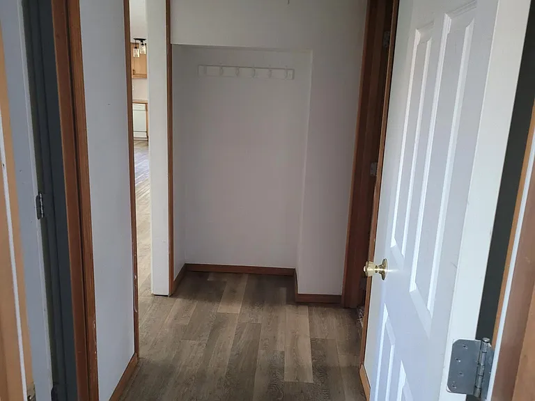 428 N Laventure Rd — Photo 2