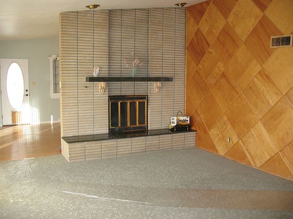 LR/fireplace