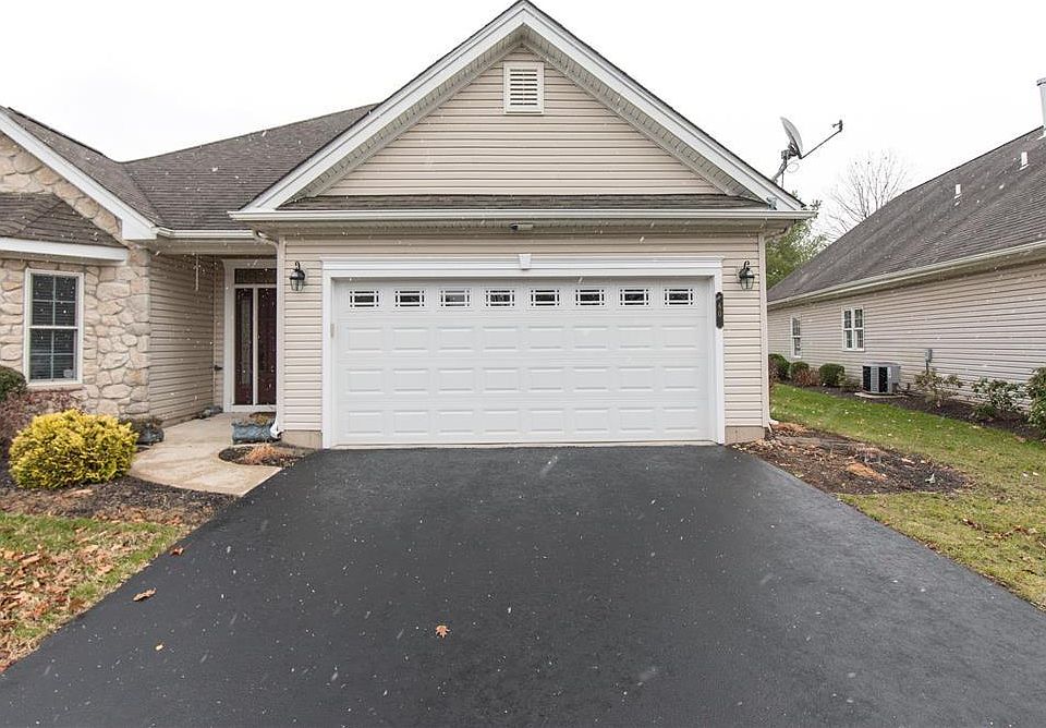 1st image of 60 Glenmoor Cir