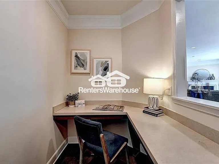 1025 Applegate Dr — Photo 2