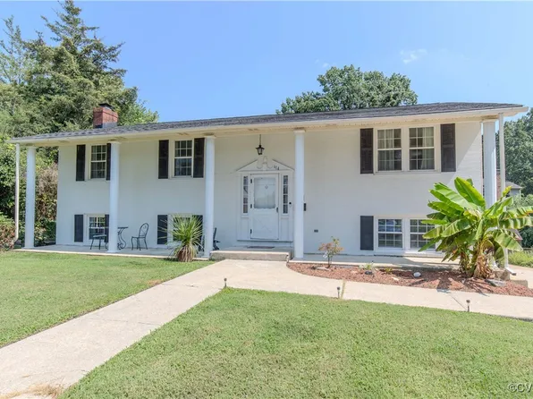 614 Compton Rd, Colonial Heights, VA 23834