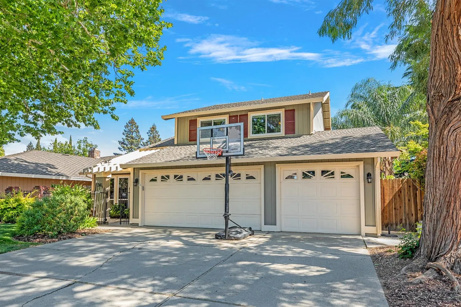 360 Bay River Way photo 1