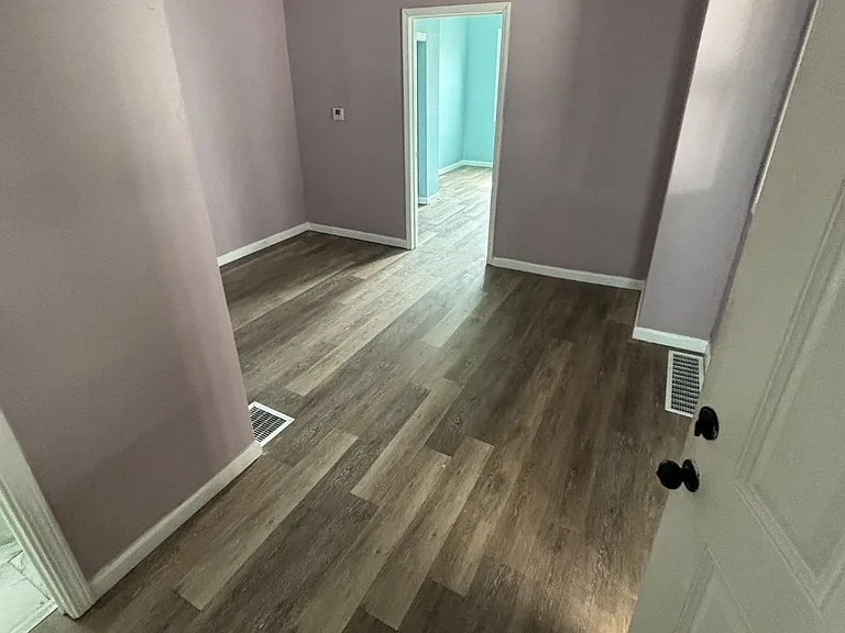 9704 S Broadway St — Photo 5