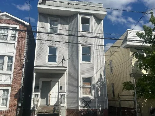 748 S 11Th St, Newark City, NJ 07103