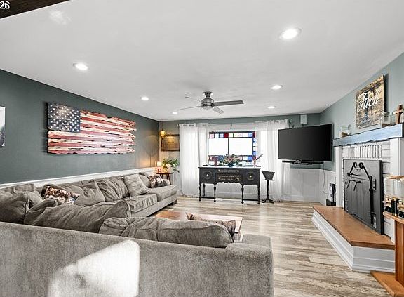 5th image of 526 E Punkin Center Rd