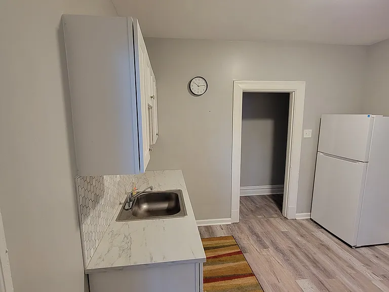 2841 Centre Ave #4 — Photo 7