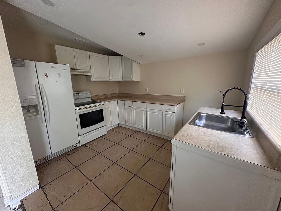 1st image of 2105 W Okaloosa Ave