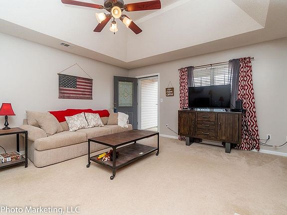 5th image of 103 Larkspur Ln