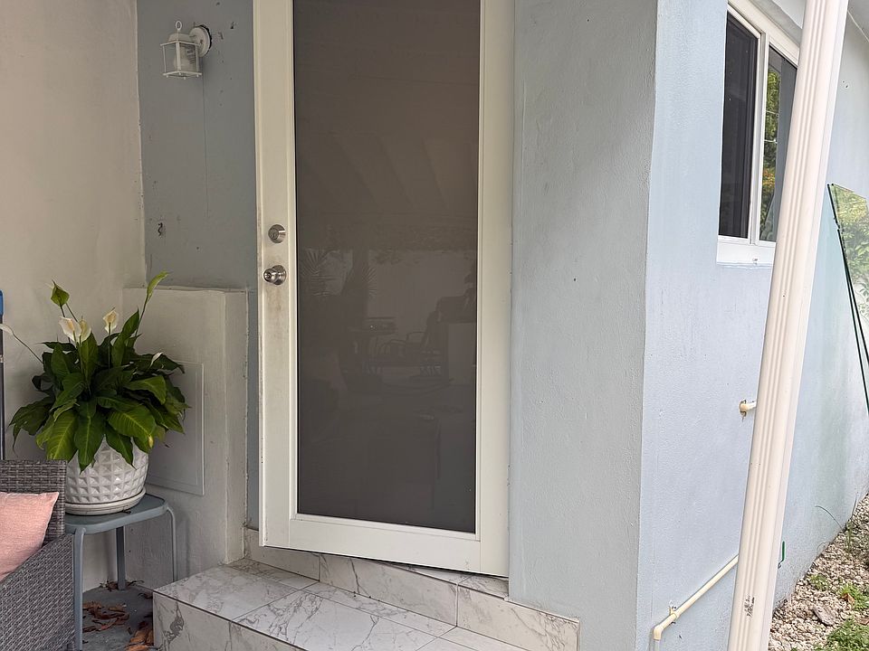 1st image of 1772 SW 16th St