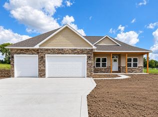 4958 Thompson Heights Dr, Adrian, MI 49221