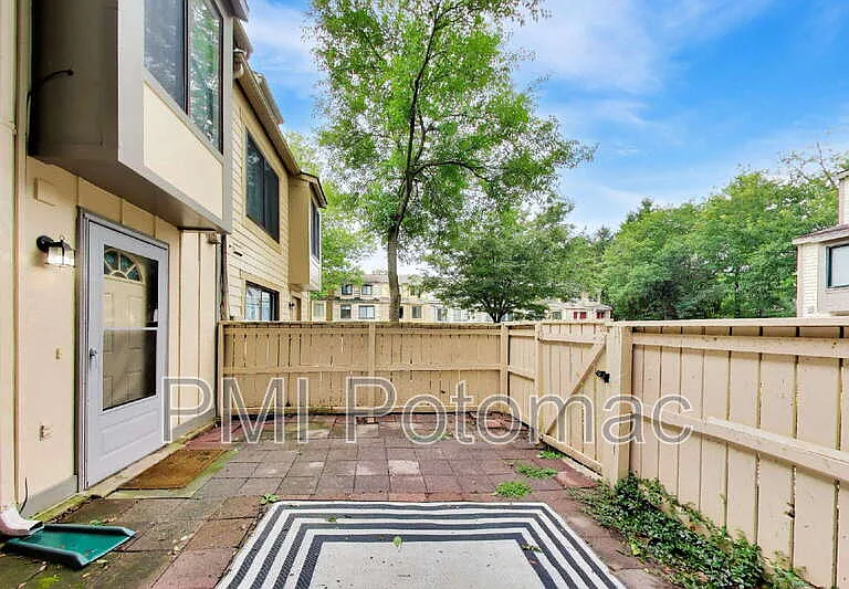 9391 Chadburn Pl — Photo 6