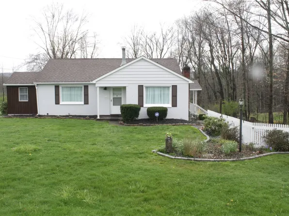 208 E Jamestown Rd, Greenville, PA 16125