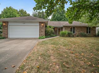 1526 E Lee St, Republic, MO 65738