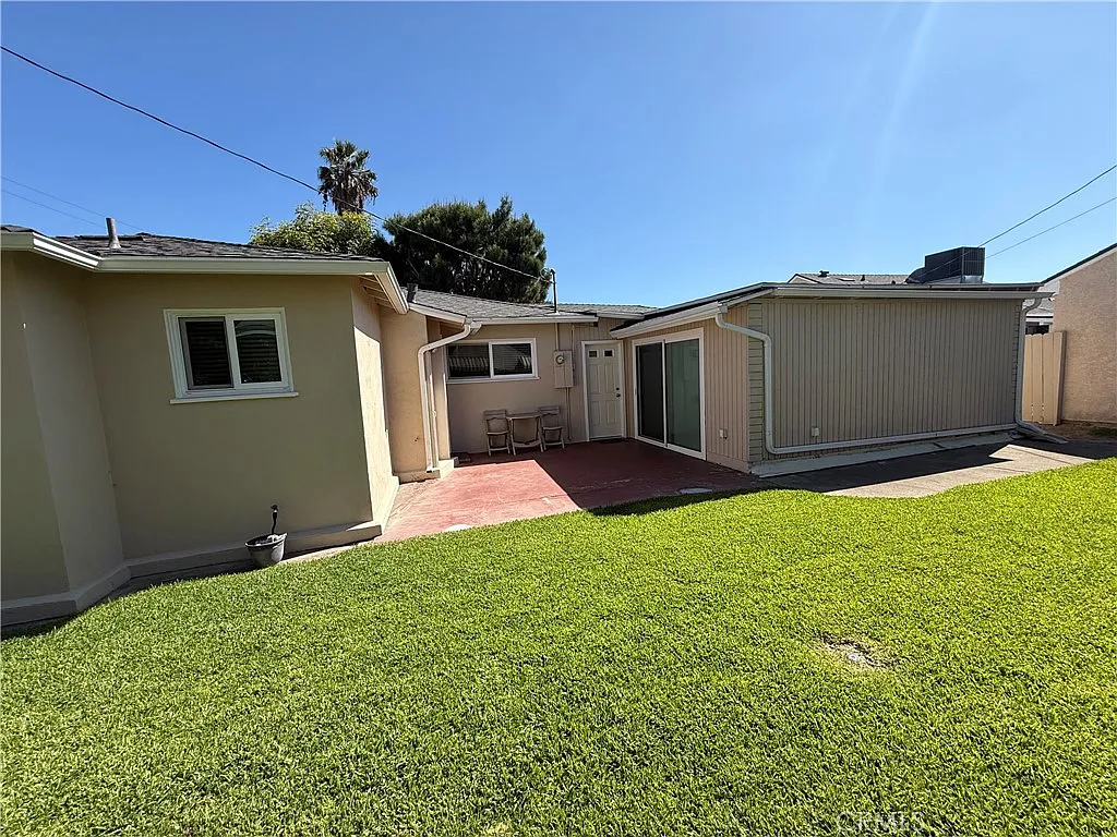 3 bed, 1279 sqft, $3,800 — Photo 4