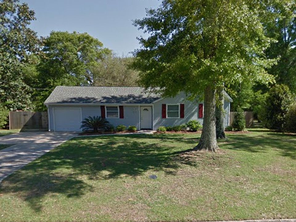 1st image of 929 Gonzalez Park Dr