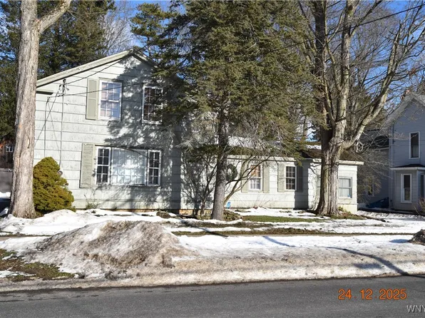 193 Franklin St, Springville, NY 14141