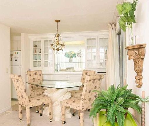 5th image of 1033 Royal Palm Dr
