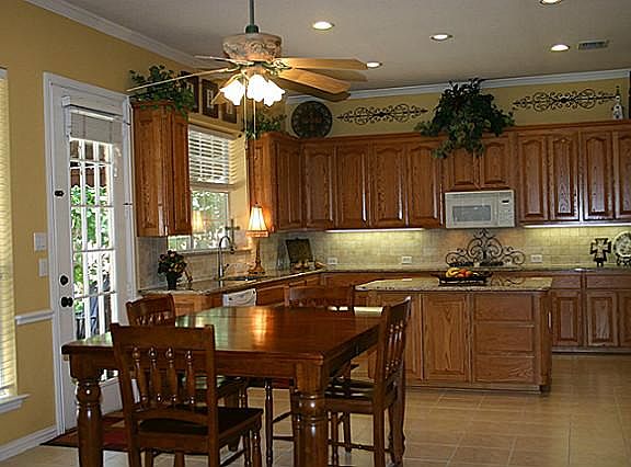 2nd image of 573 Indian Rock Dr