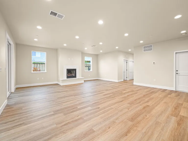 3036 W Byron Rd — Photo 6